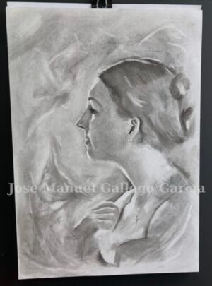 Retrato a carboncillo de una mujer de perfil en tamaño A3