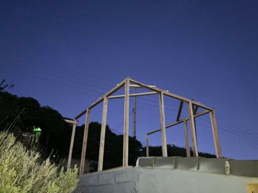 primer día de la construcción, se hizo de noche y sólo se hizo esto, pero la semilla ya estaba plantada.